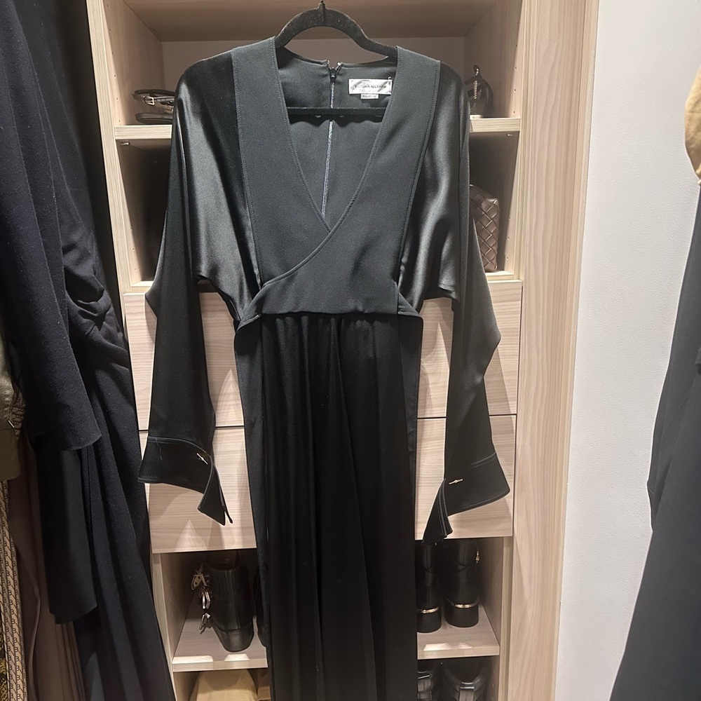 Victoria Beckham V neck dress, size UK 8 | US 4